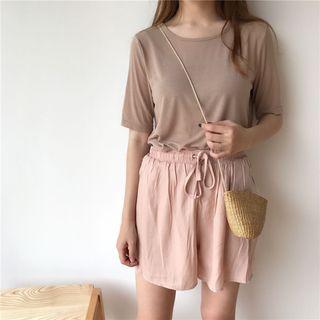 Set: Plain Short-sleeve T-shirt + Elastic-waist Shorts