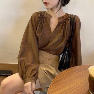 V-neck Puff-sleeve Shirt / High-waist Dress Shorts