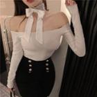 Choker Detail Off-shoulder Long-sleeve T-shirt