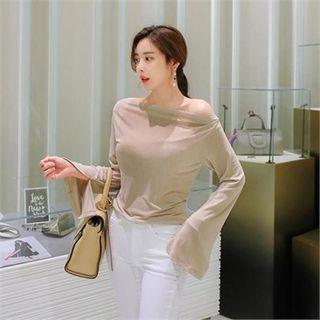 Off-shoulder Slim-fit T-shirt