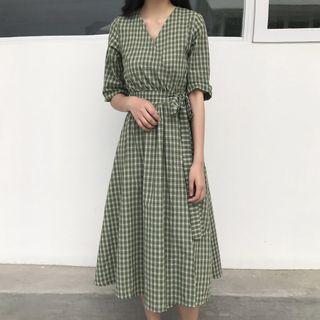 Plaid Elbow-sleeve Midi A-line Dress Green - One Size