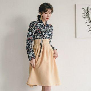 Set: Hanbok Top (floral / Navy Blue) + Skirt (midi / Mustard Yellow)