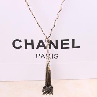 Tasseled Long Necklace