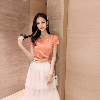 Short-sleeve Glitter T-shirt / High-waist Layered Pleated Skirt