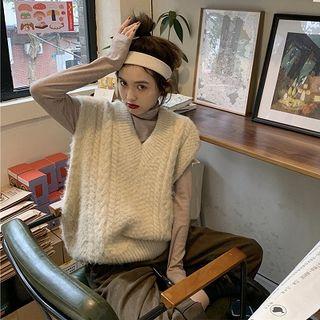 Turtleneck Long-sleeve T-shirt / Cable-knit Vest