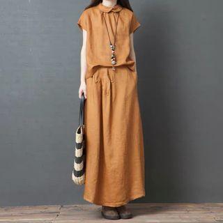 Set: Collared Short-sleeve Blouse + Maxi A-line Skirt