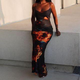 Printed Sleeveless Open-back Sheath Dress