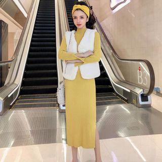 Long-sleeve Midi Knit Dress / Vest