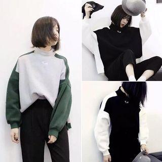 Mock-neck Oversized Sweatshirt