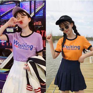 Lettering Short-sleeve T-shirt / Pleated Skirt