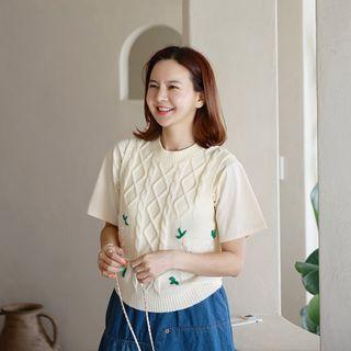 Flower Embroidery Cable-knit Vest