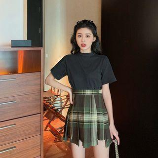 Printed Short-sleeve T-shirt/ Plaid A-line Skirt