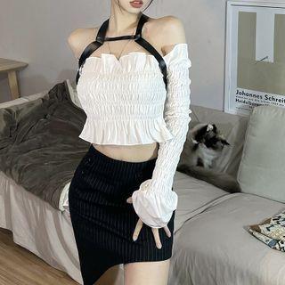 Halter-neck Off-shoulder Frill Trim Crop Top