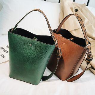 Set: Leopard Print Strap Faux Leather Bucket Bag + Pouch
