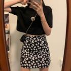 Flower Print Short-sleeve T-shirt / Mini Straight-fit Skirt
