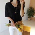 Round-neck Elbow-sleeve Colored T-shirt