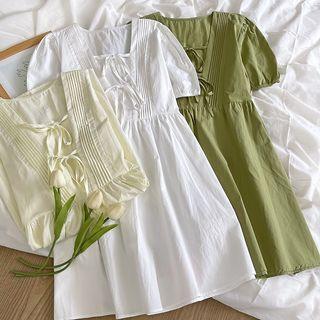 Short-sleeve Plain Square-neck Bow Dress