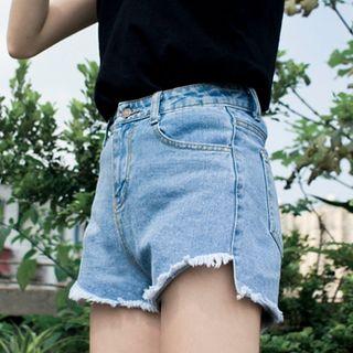 Fray Hem Dip-back Denim Shorts