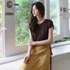 Round-neck Cuffed-sleeve T-shirt