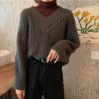 V-neck Sweater / Turtleneck Long-sleeve Top