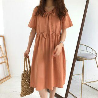 Plain Loose-fit Short-sleeve Dress Khaki - One Size