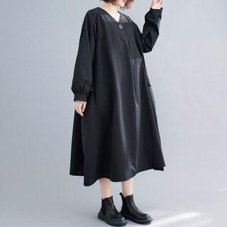 V-neck Long-sleeve Buttoned Maxi Dress