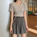 Cropped Short-sleeve T-shirt / High Waist Shorts