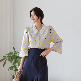 Lace-collar Bell-sleeve Floral Blouse