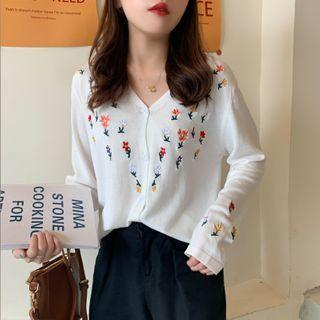 Long-sleeve Floral Embroidered Buttoned Knit Top
