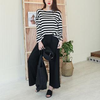 Set: Stripe Oversized T-shirt + Wide-leg Pants