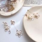 Non-matching Faux Pearl Alloy Flower Dangle Earring