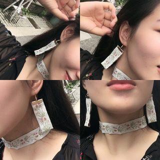 Embroidered Drop Earrings / Choker