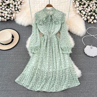 Long Sleeve Floral Print Pleated Dress