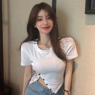 Short-sleeve Single-breasted Cropped Top