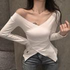 Log-sleeve V-neck Top
