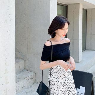 Off-shoulder Asymmetric-flap Slim-fit Top