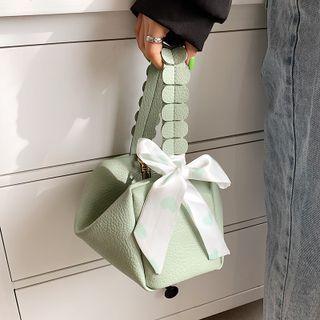 Ribbon Chain Handbag