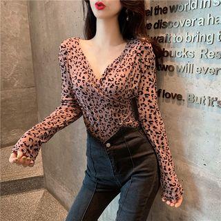Leopard Print V-neck Long-sleeve T-shirt