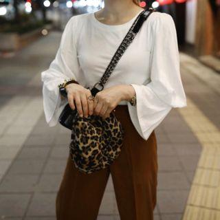 Flare-cuff Slim-fit Top