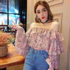 Set: Off-shoulder Floral Print Blouse + Cropped Ripped Jeans