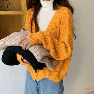 V-neck Cardigan / Long-sleeve Turtleneck T-shirt
