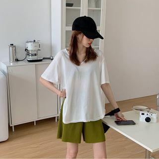 Short-sleeve Loose Fit Plain T-shirt / High-waist Ribbed Shorts