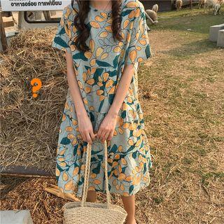 Floral Loose-fit Short-sleeve Dress Green - One Size