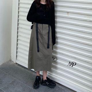 Long-sleeve Plain Cropped T-shirt / Plain A-line Cargo Skirt