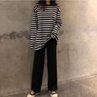 Straight-fit Pants / Long-sleeve Striped T-shirt