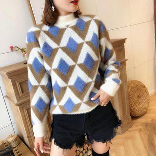 V-pattern Mock-neck Sweater