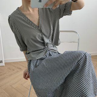Elbow-sleeve Plaid Blouse / Midi A-line Skirt