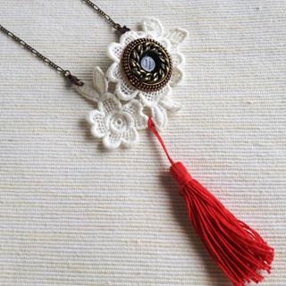 Vintage Lace 2-way Necklace/brooch (red) One Size