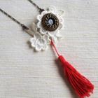 Vintage Lace 2-way Necklace/brooch (red) One Size