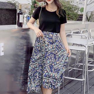Set: Short-sleeve T-shirt + Print A-line Skirt